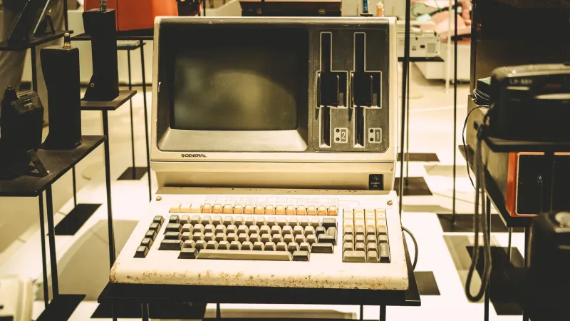 Buried Alive: The Hyper-Specific Subreddits That Accidentally Preserved the Internet's Weirdest Memories